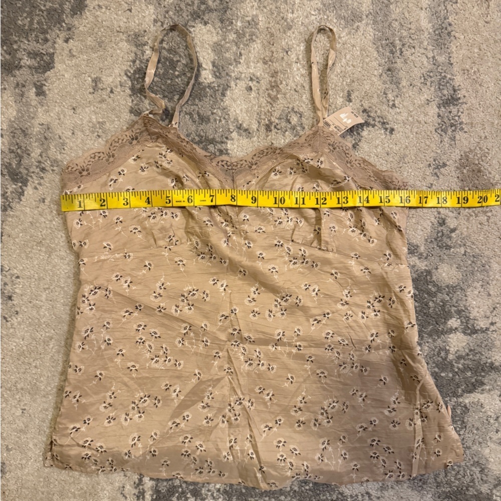 Women’s NWT American Eagle  Tan Top - Picture 4 of 5